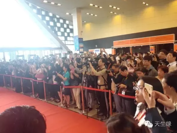 2016上海國際珠寶展 天生緣帶你看現(xiàn)場(圖4)